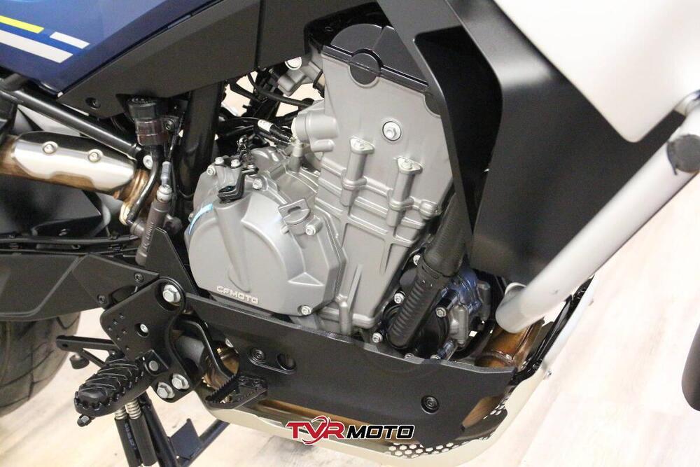 CFMOTO 800MT Touring (2022 - 26) (16)