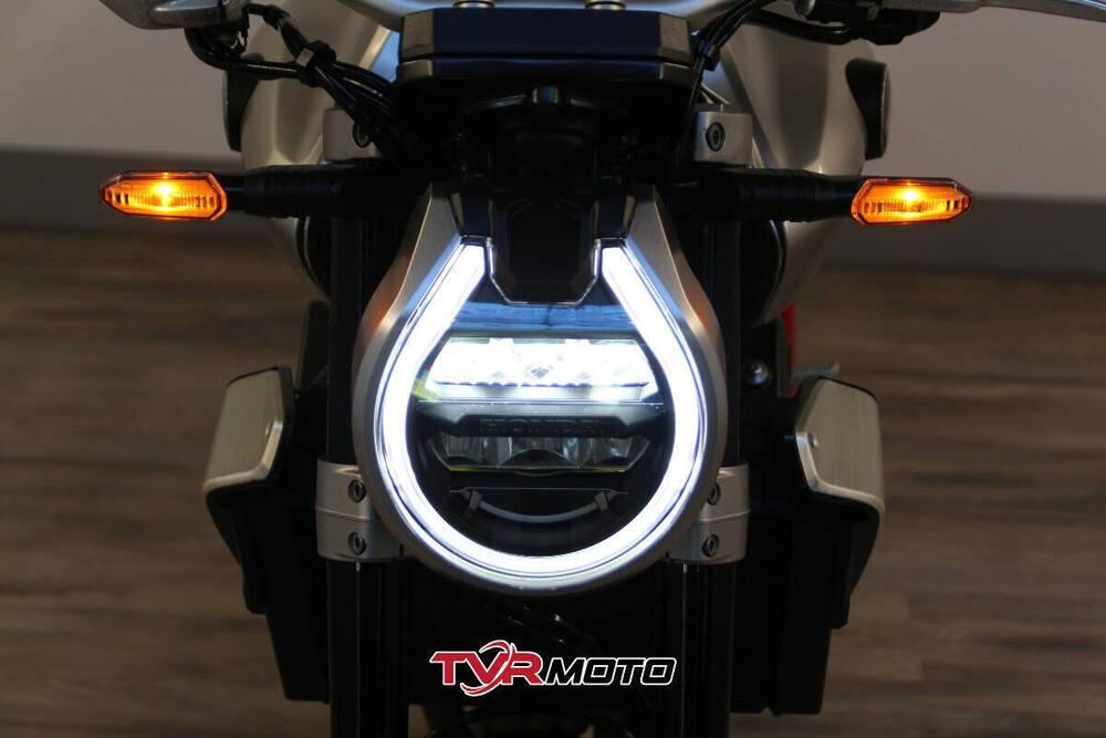 Honda CB 1000 R (2021 - 25) (12)