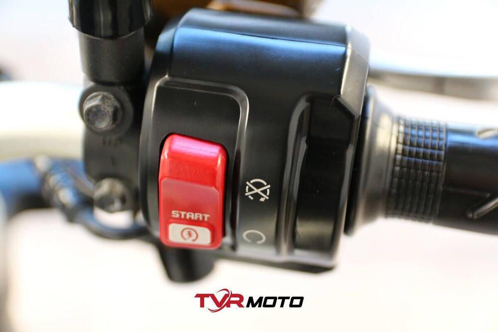 Honda CB 1000 R (2021 - 25) (17)