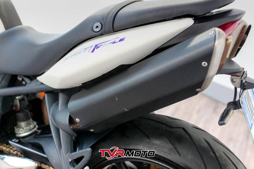Triumph Street Triple (2007 - 12) (10)