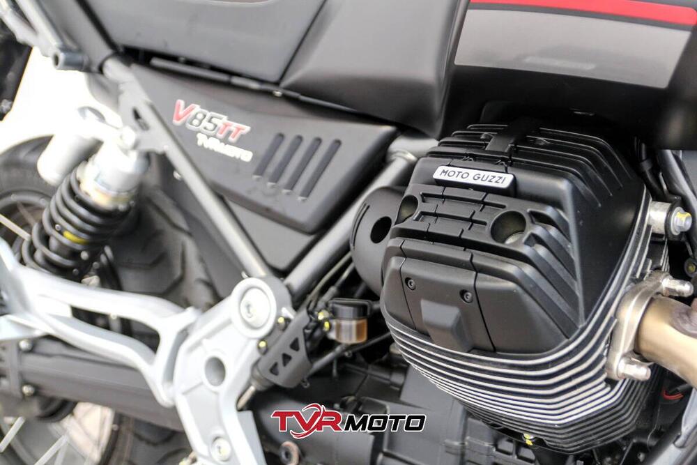 Moto Guzzi V85 TT (2024 - 26) (12)