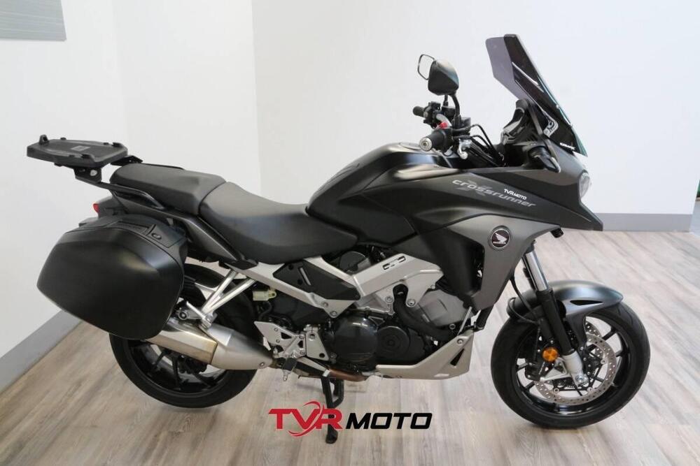 Honda Crossrunner ABS (2015 - 16) (2)