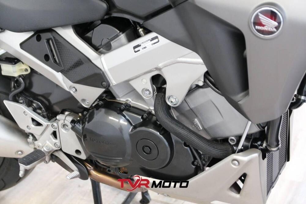 Honda Crossrunner ABS (2015 - 16) (12)