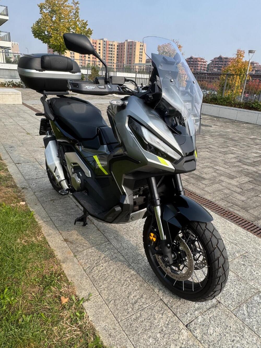 Honda X-ADV 750 Gravel (2025) (2)