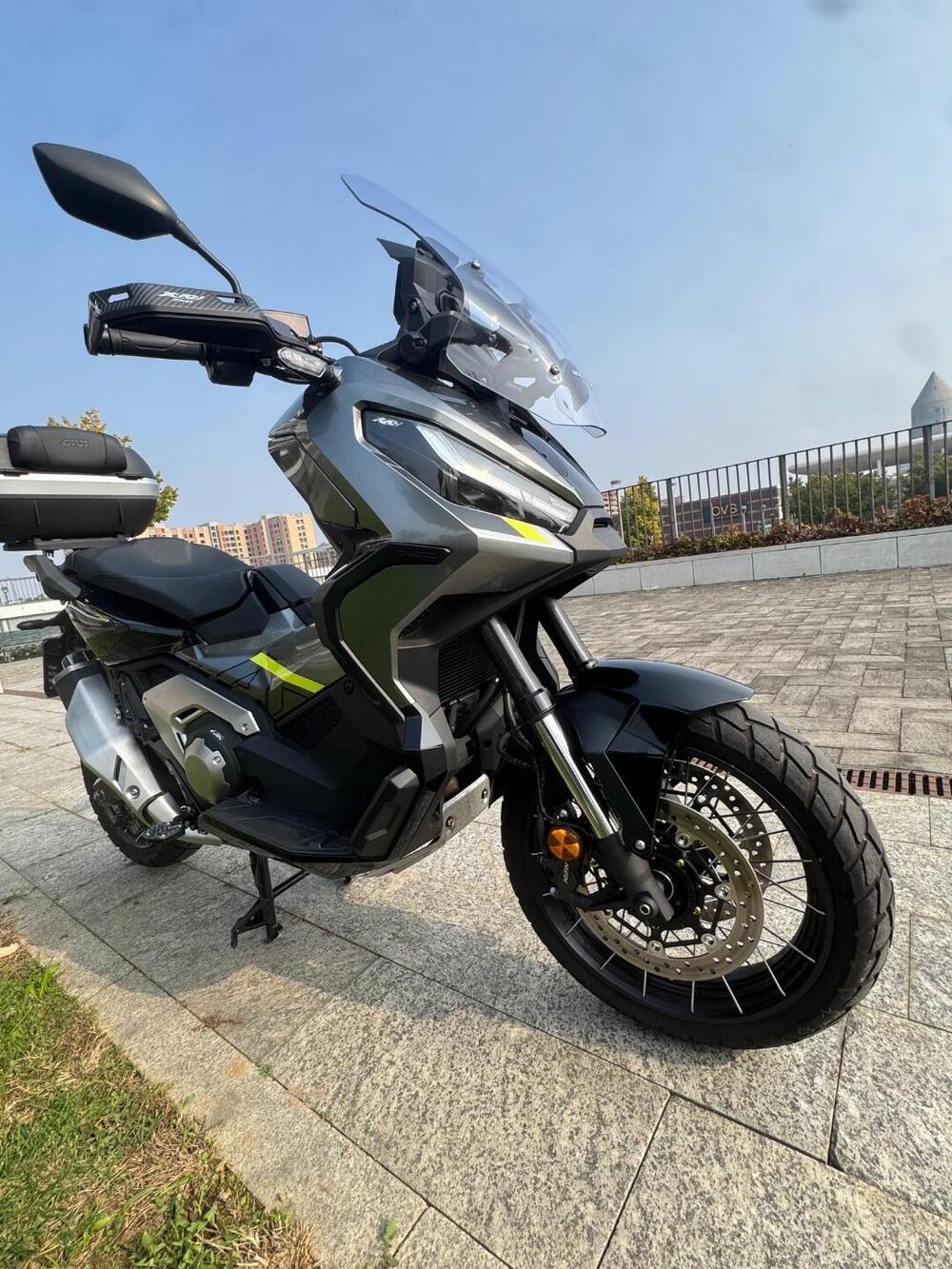 Honda X-ADV 750 Gravel (2025) (6)