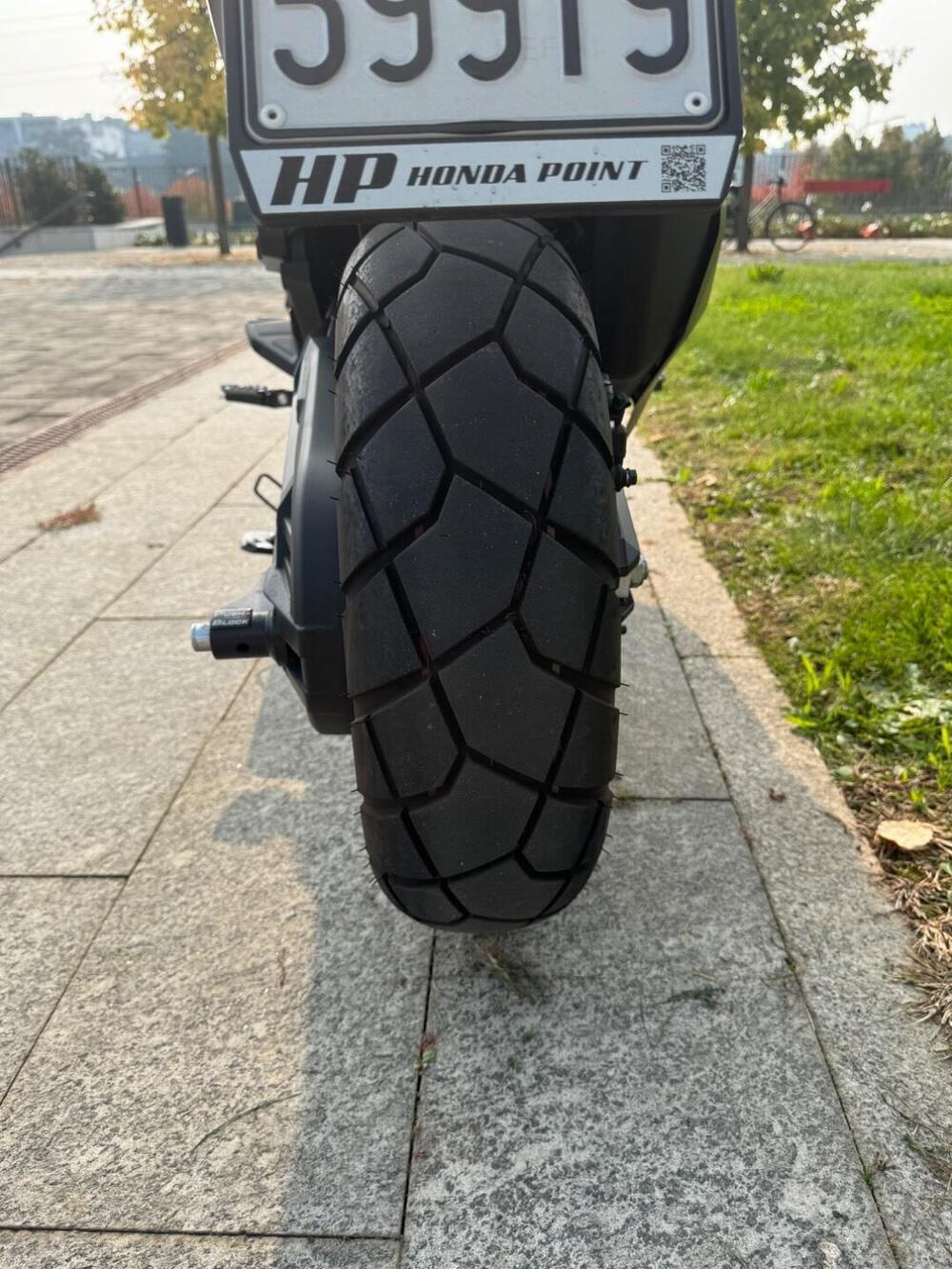 Honda X-ADV 750 Gravel (2025) (9)