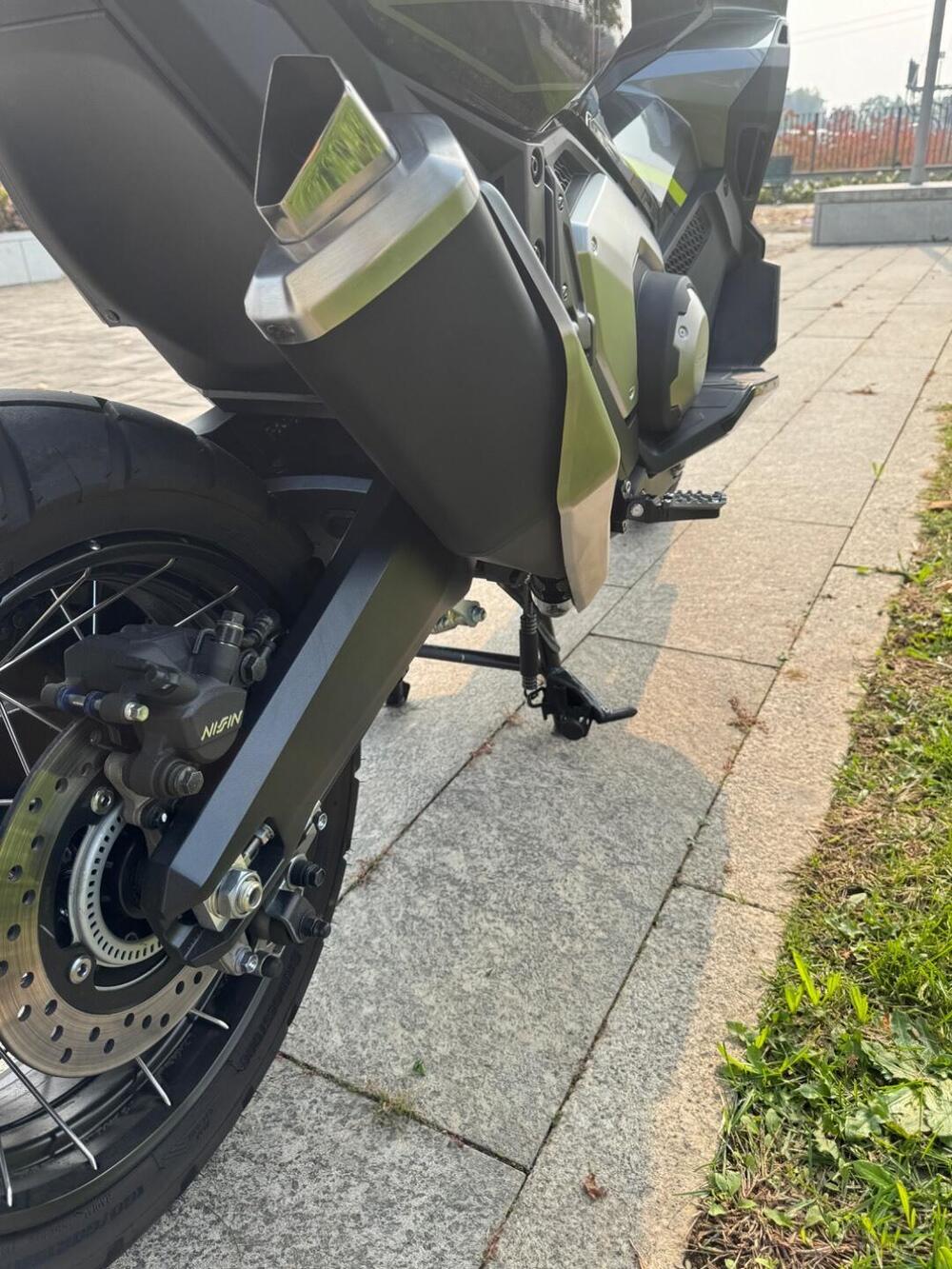 Honda X-ADV 750 Gravel (2025) (10)