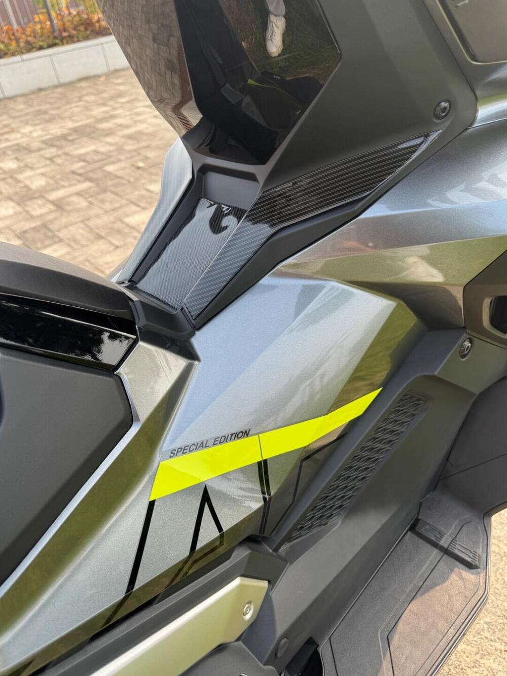 Honda X-ADV 750 Gravel (2025) (15)