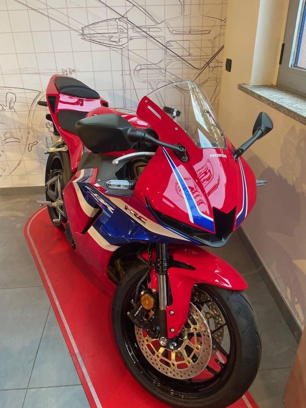 Honda CBR 600 RR (2024 - 26) (2)