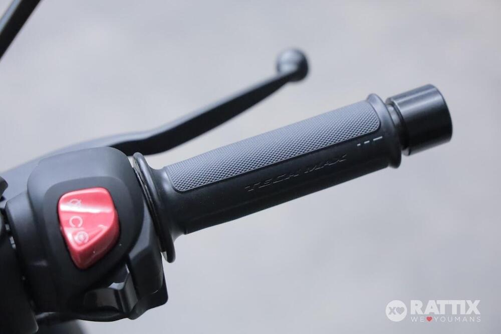 Yamaha X-Max 300 Tech Max (2021 - 24) (12)