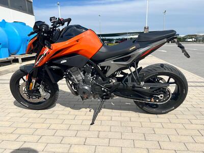 KTM 790 Duke L (2023 - 24) usata