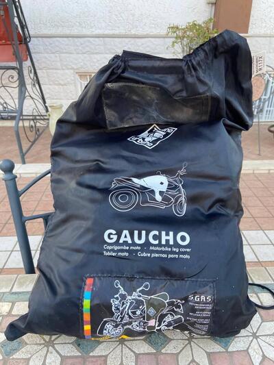 vendesi coprigambe termico per moto o scooter Tucano Urbano