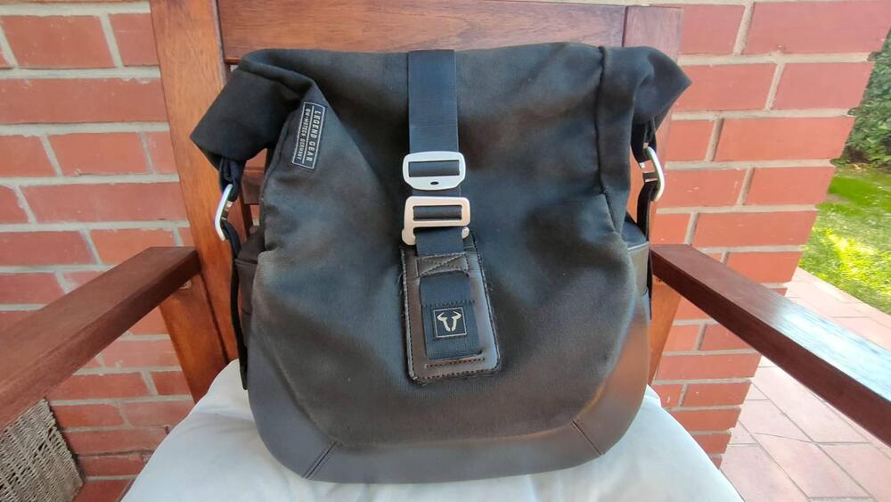 Borsa moto laterale originale SW-Motech per Bonnev (3)