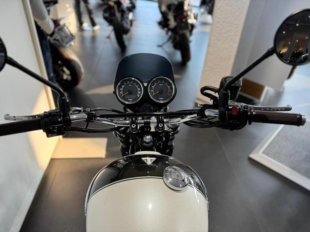 Triumph Scrambler (2006 - 17) (3)