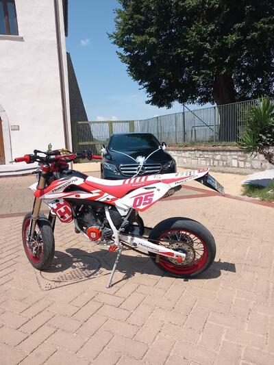 Husqvarna SM 125 (2010 - 12) usata