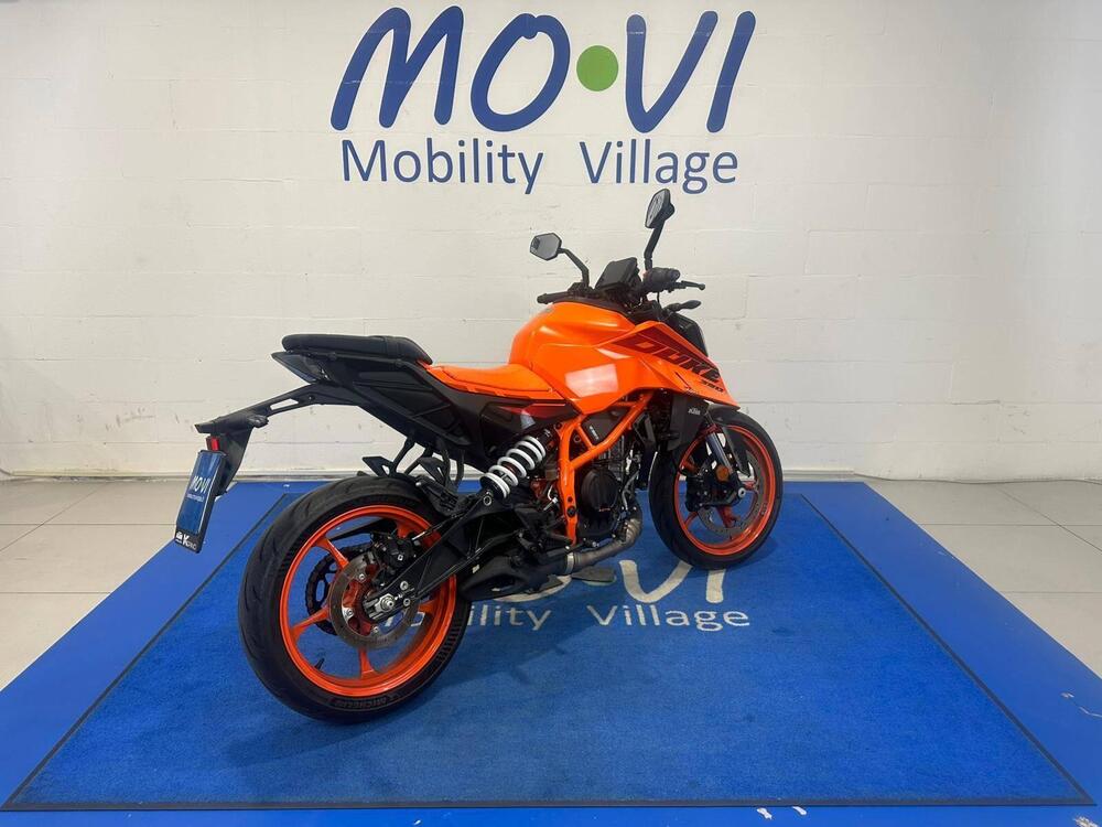 KTM 390 Duke (2024 - 25) (2)