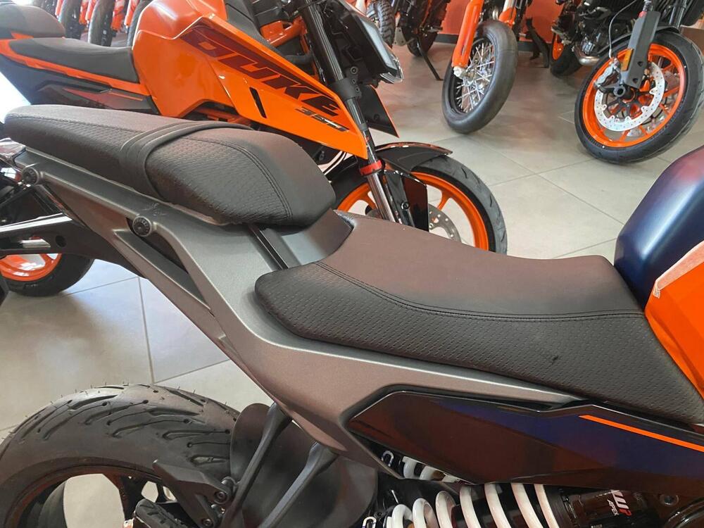 KTM 125 Duke (2026) (4)