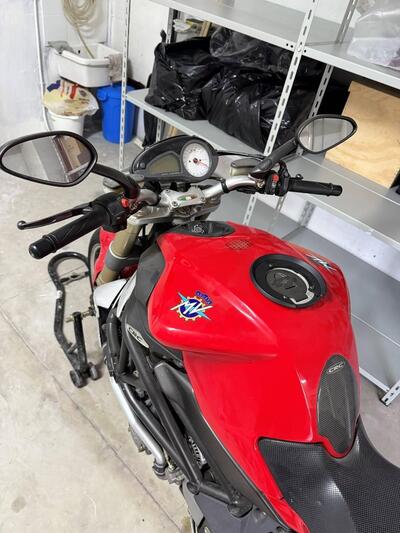 MV Agusta Brutale 750 S (2002 - 06) usata