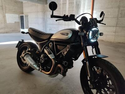 Ducati Scrambler 800 Icon Dark (2021 - 22) usata