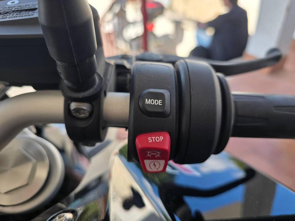 Bmw F 900 R (2021 - 24) (9)