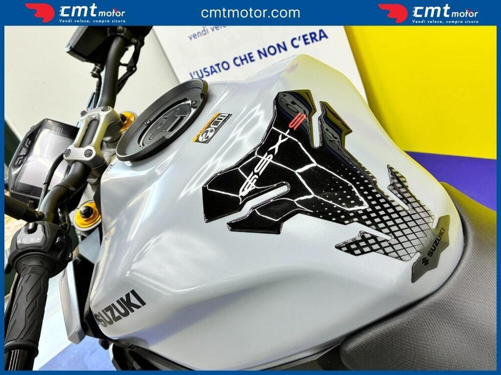 Suzuki GSX-S1000 (2021 - 25) (12)