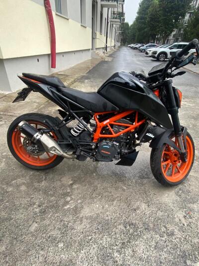 KTM 125 Duke (2021 - 23) usata