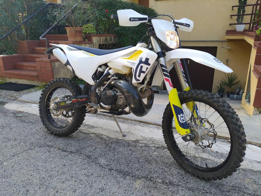 Husqvarna TE 300i (2019)