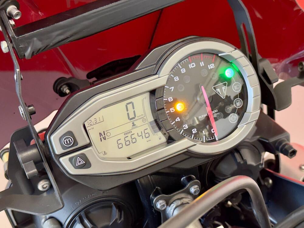 Triumph Tiger 800 XCx (2015 - 17) (18)
