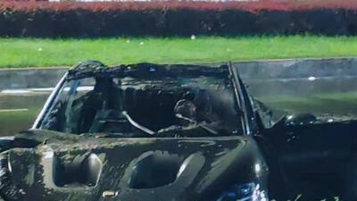 Tragedia a Chengdu: Xiaomi SU7 Ultra in fiamme, passanti impotenti davanti alle portiere bloccate (VIDEO)
