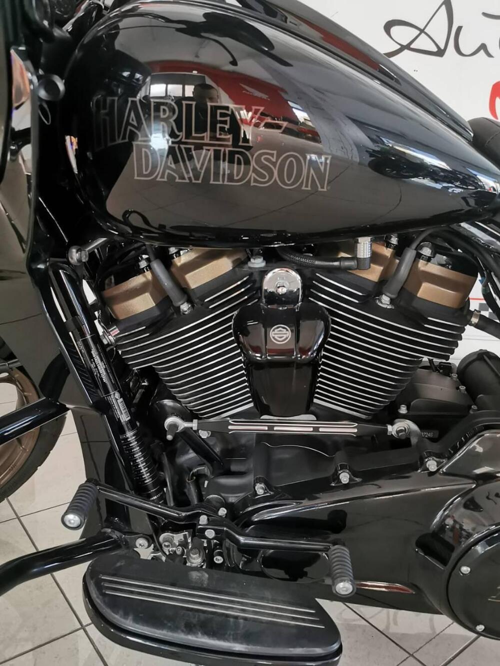 Harley-Davidson Road Glide ST (2022 - 23) (4)