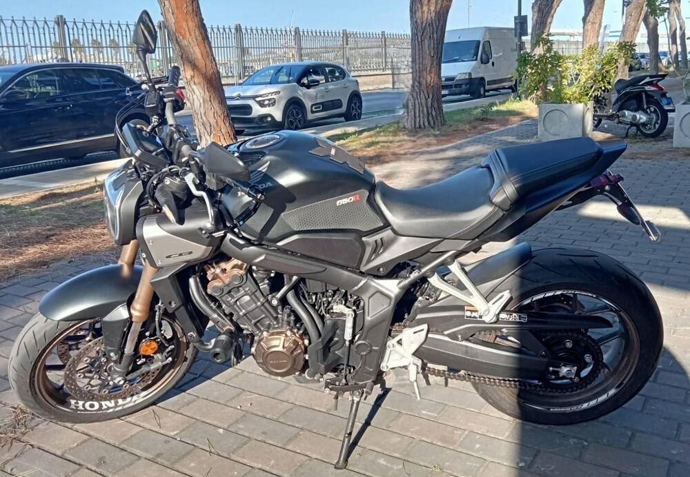 Honda CB 650 R E-Clutch (2024 - 26)