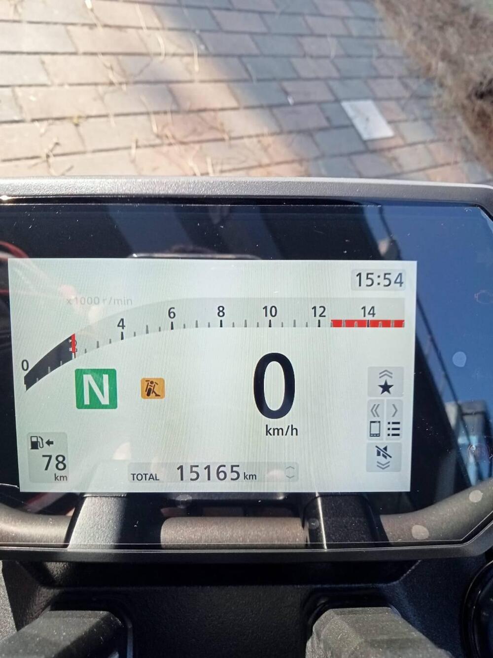 Honda CB 650 R E-Clutch (2024 - 26) (5)