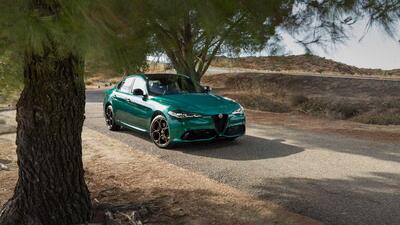 Maxi richiamo Stellantis: oltre 60.000 Alfa Romeo Giulia e Stelvio a rischio per un problema alla retrocamera