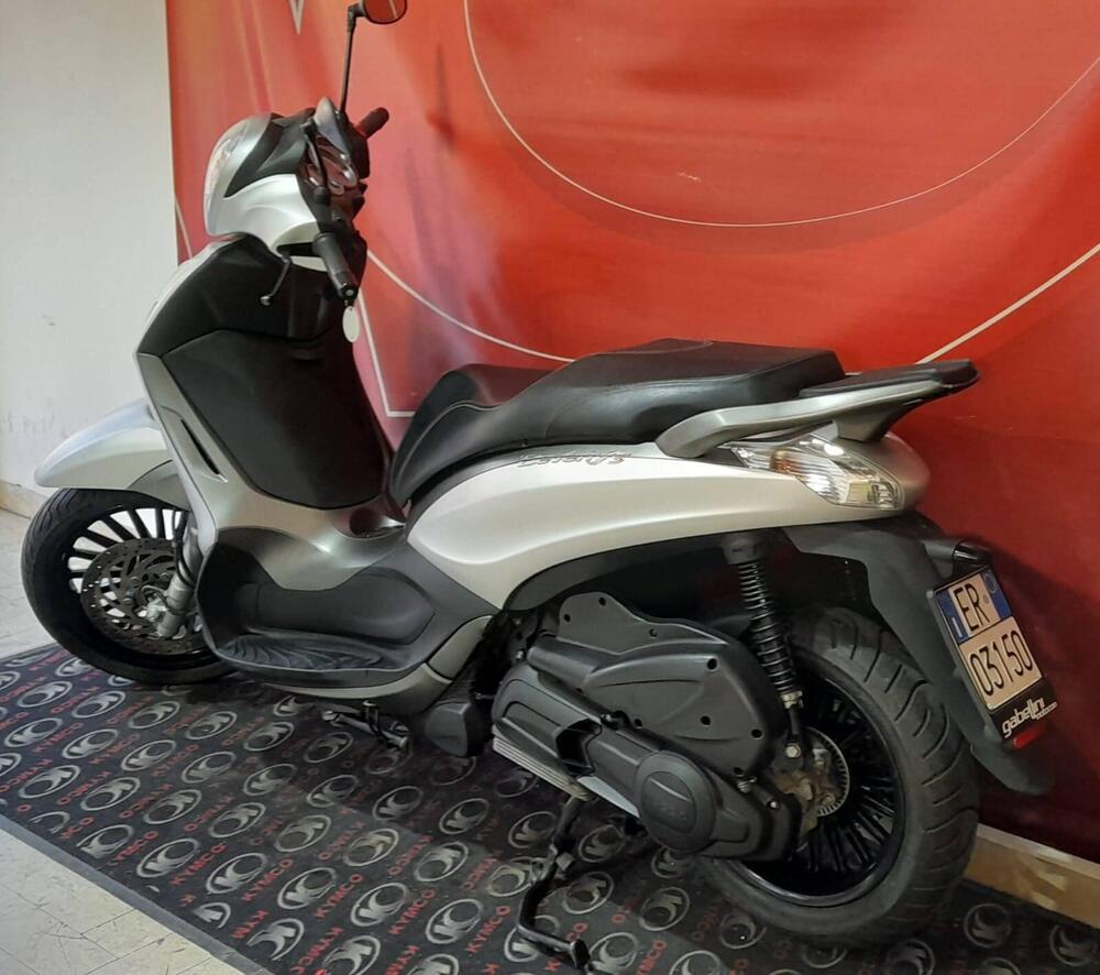 Piaggio Beverly 300 S i.e. ABS-ASR (2016 - 20) (9)