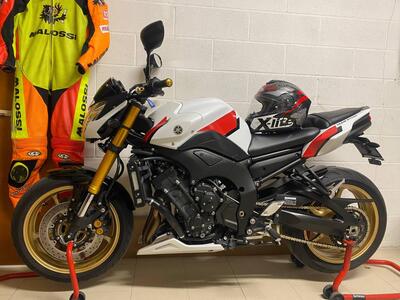 Yamaha FZ8 (2010 - 12) usata
