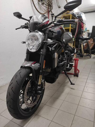 Ducati Monster 1200 R (2016 - 19) usata