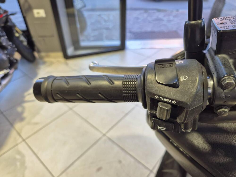 Honda Forza 250 X (2005 - 07) (9)