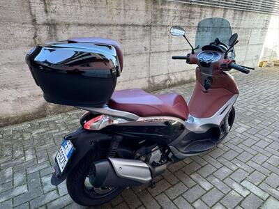 Piaggio Beverly 350 SportTouring ie ABS (2011 - 17) usata