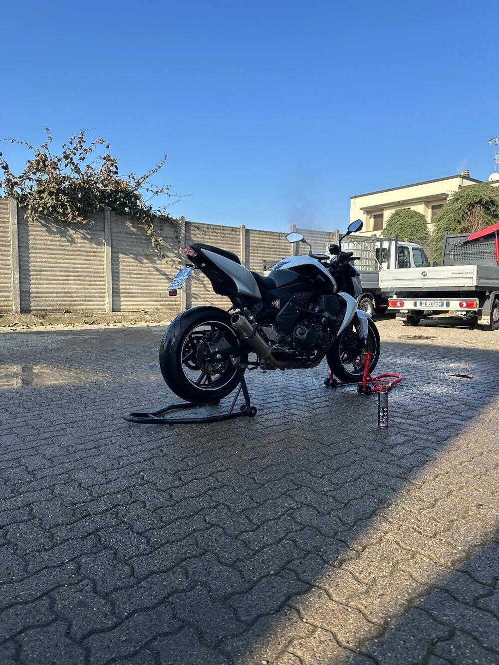 Kawasaki Z 750 (2007 - 14) (5)