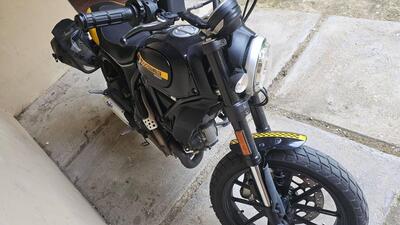 Ducati Scrambler 800 Full Throttle (2017 - 21) usata