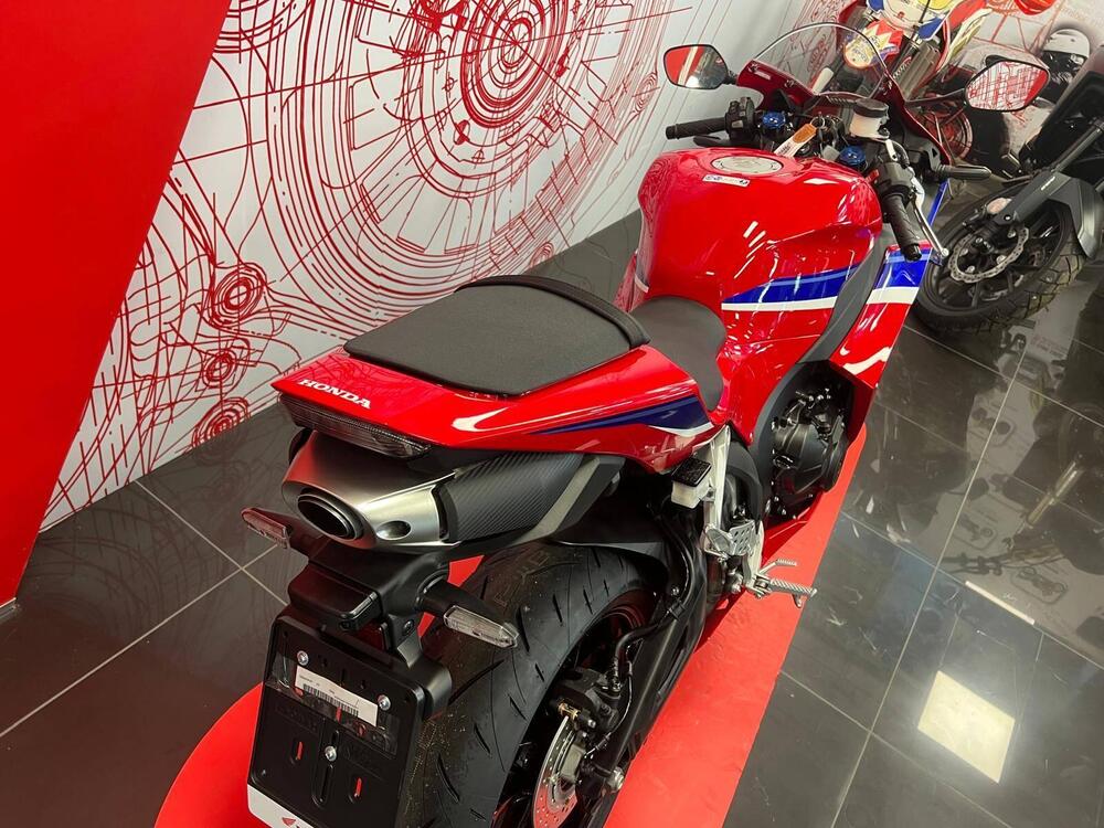 Honda CBR 600 RR (2024 - 26) (3)