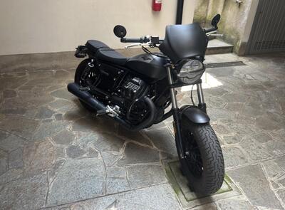 Moto Guzzi V9 Bobber Special Edition (2023 - 25) usata