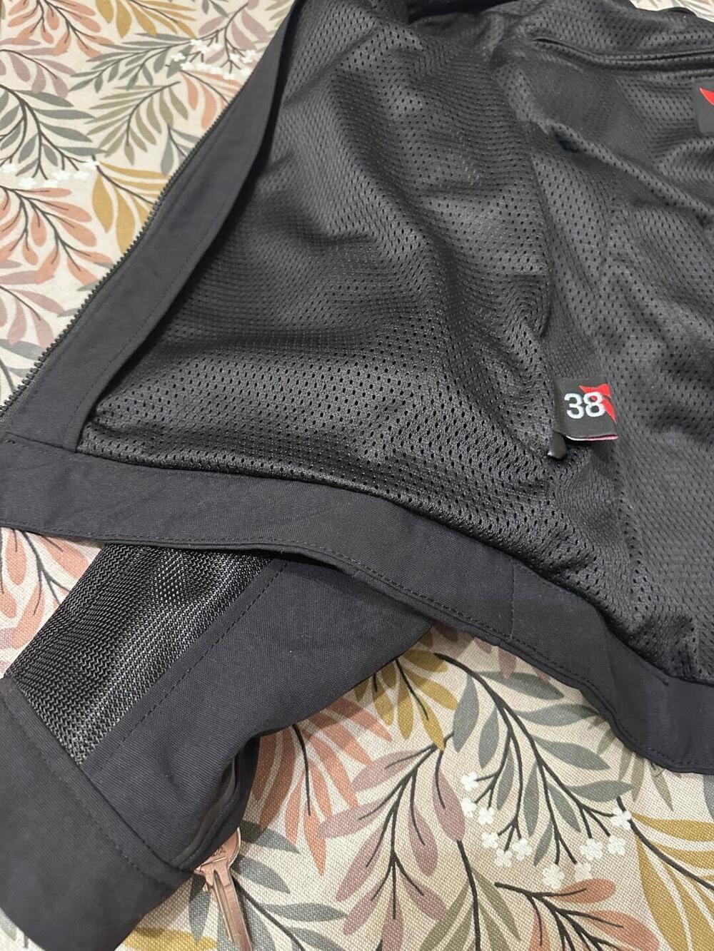 Vendo Dainese (2)