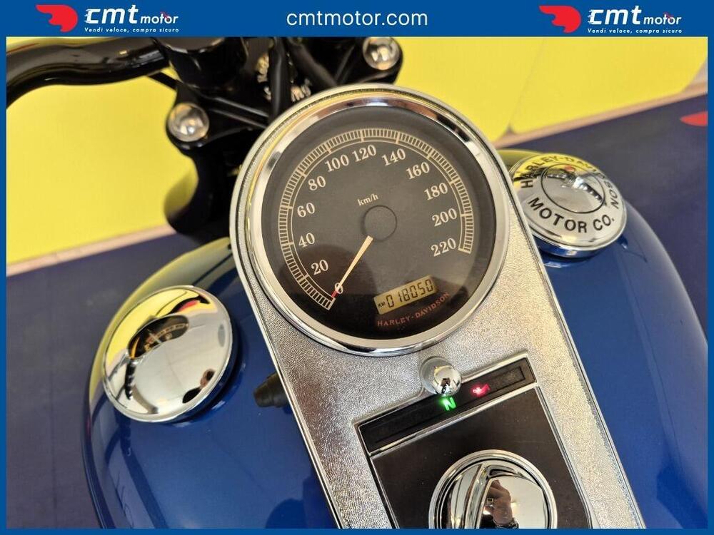 Harley-Davidson 1584 Custom (2008 - 09) - FXSTC (5)