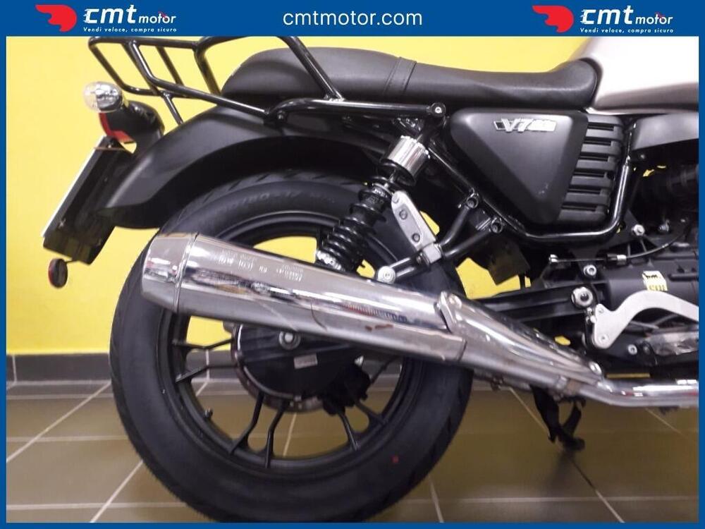 Moto Guzzi V7 II Stone (2015 - 17) (6)