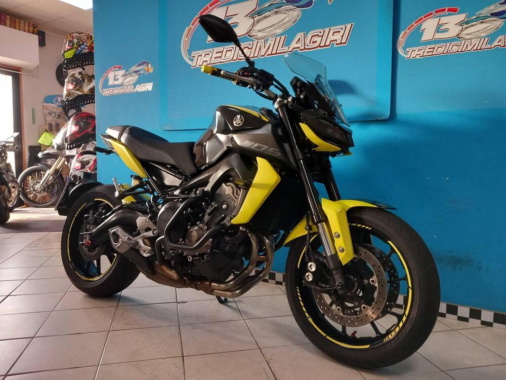 Yamaha MT-09 (2017 - 20) (2)