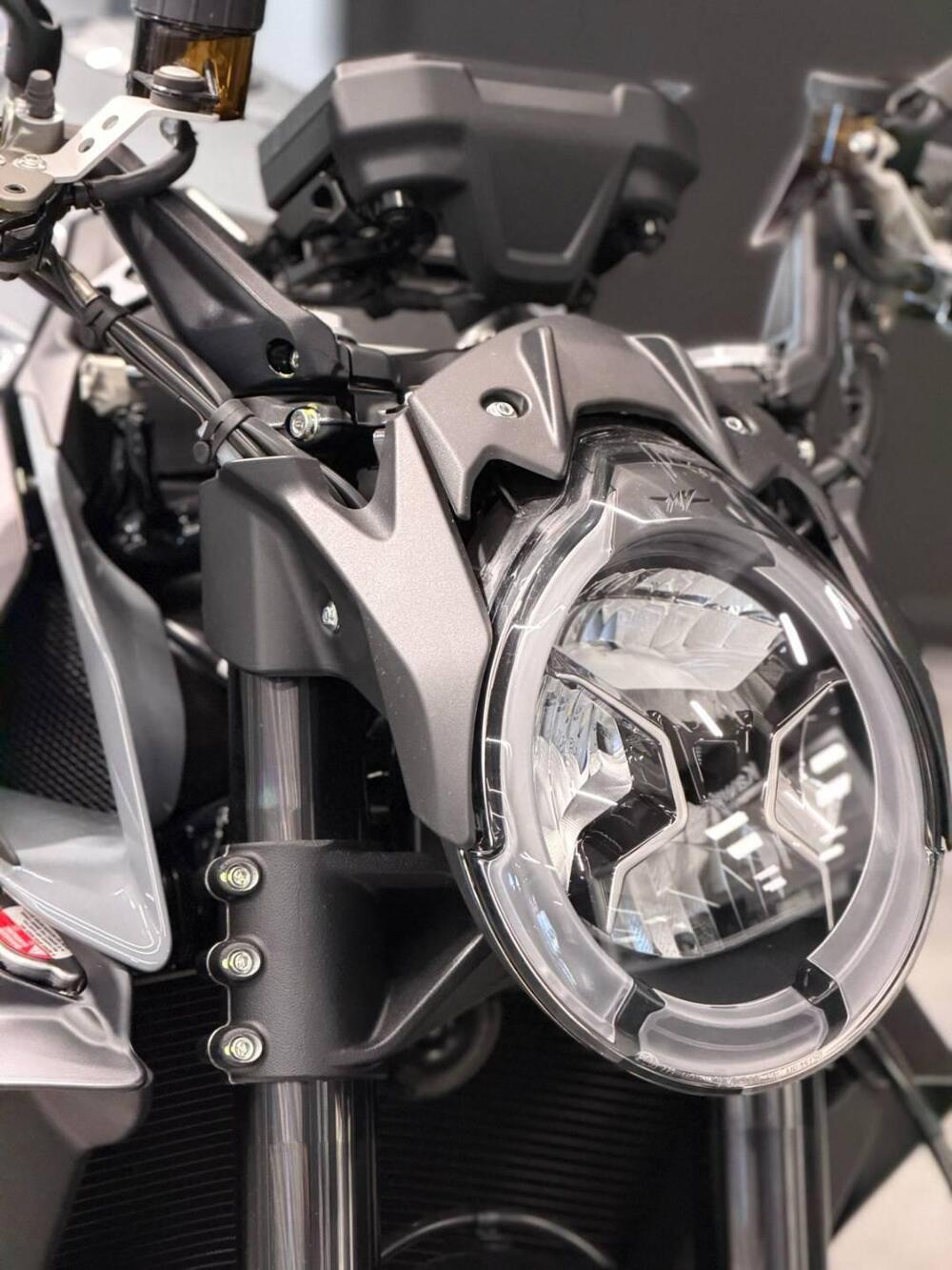 MV Agusta Brutale 1000 RS (2022 - 26) (3)