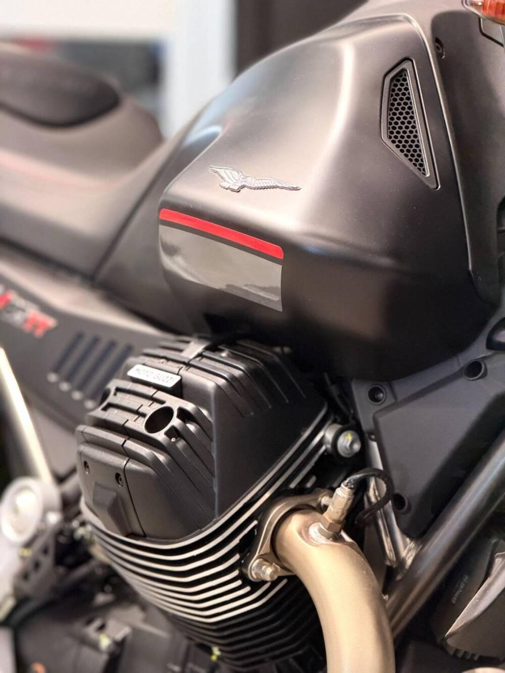 Moto Guzzi V85 TT (2021 - 23) (3)