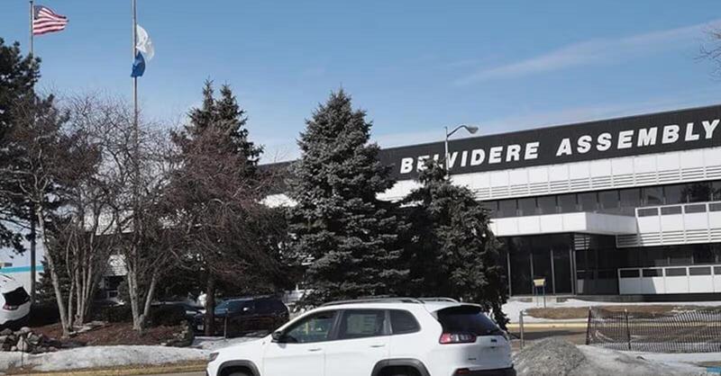 C&rsquo;&egrave; chi investe 13 miliardi e crea 5.000 posti di lavoro e chi ferma la produzione della Jeep Compass: ecco cosa succede in casa Stellantis
