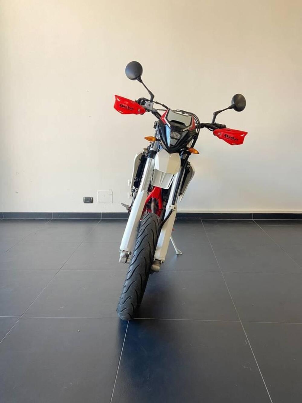 Betamotor RR 125 4T Motard LC (2021 - 23) (4)